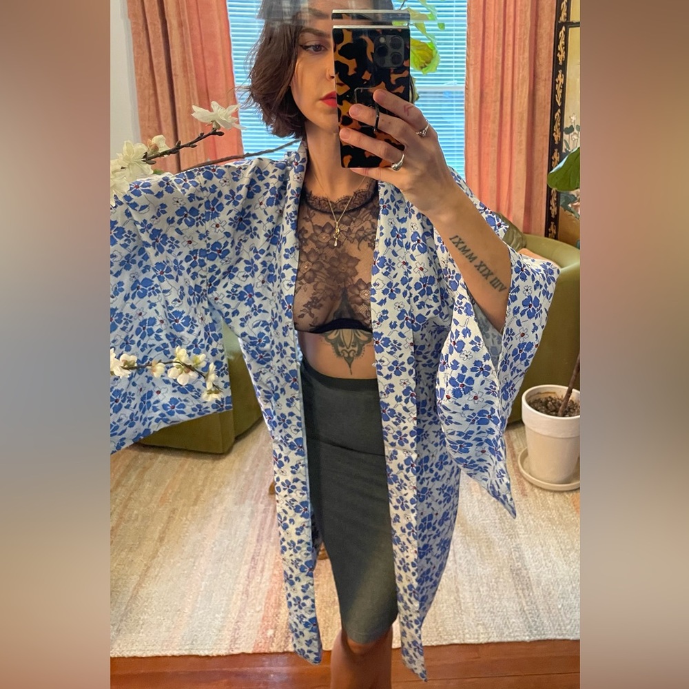 Vintage silk Haori Kimono overcoat thin summer blue florals digital daisies